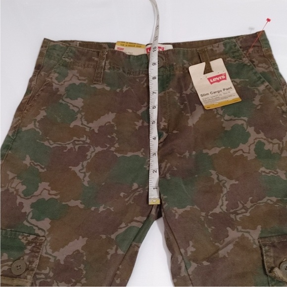 - Levi’s Cargo Pants - Picture 5 of 6